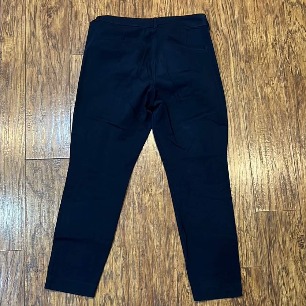Old Navy Pixie High Rise pants - Picture 4 of 4